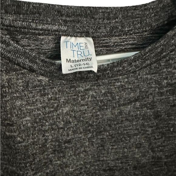 Time and Tru Maternity Sweater, Size L 12-14 - Picture 4 of 4